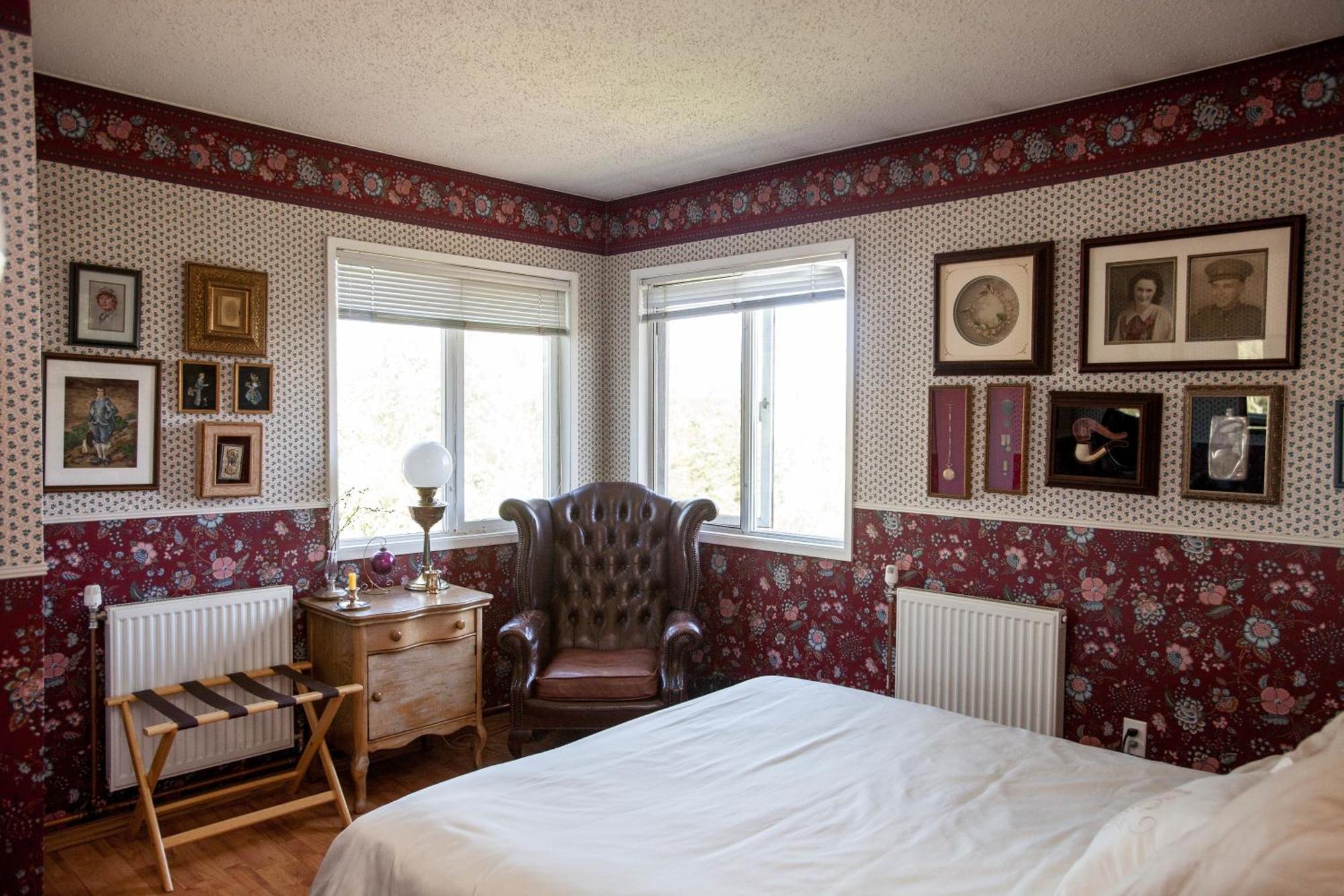 Hidden Valley Bed And Breakfast Уайтхорс Номер фото