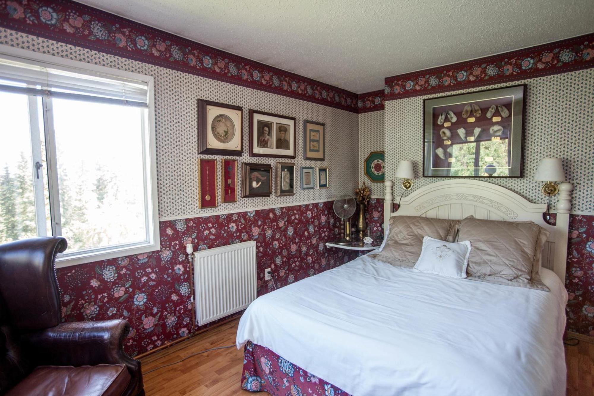Hidden Valley Bed And Breakfast Уайтхорс Номер фото